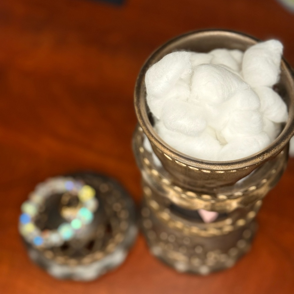 Porcelain Jewelry Box - Picture 4 of 13